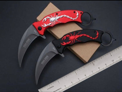Cuchillo Karambit Plegable Diseño Escorpión · Acero